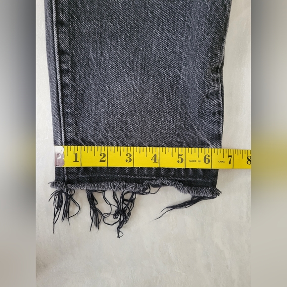 RARE LEVIS blank tab jeans with button fly and frayed hem - Picture 11 of 11